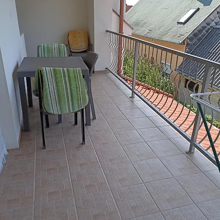 Bor Apartmanhaz アパート *