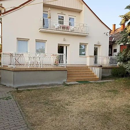 Apartment Bor Apartmanhaz *