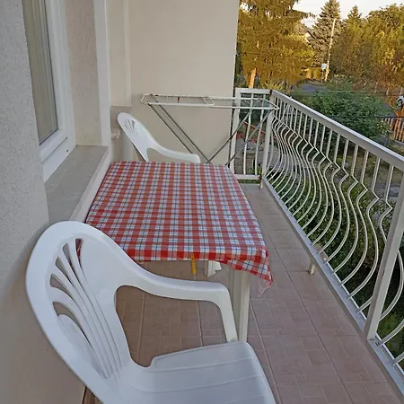 Bor Apartmanhaz *