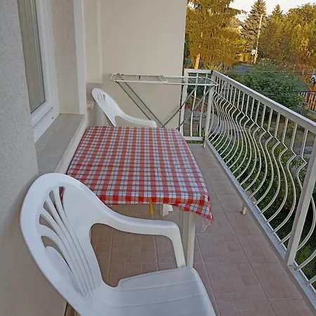 Bor Apartmanhaz *